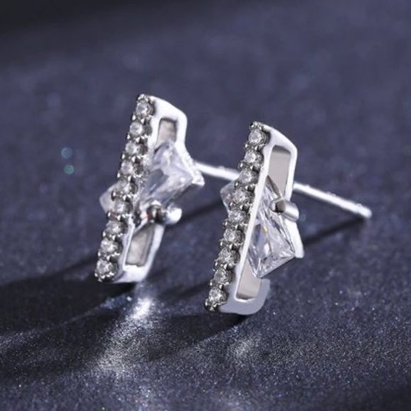 NEW Modern sterling silver Bar earrings - Picture 4 of 4